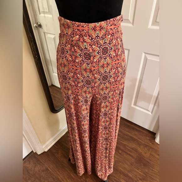 FARM Rio Multicolor Wide Leg Pants - Picture 3 of 7